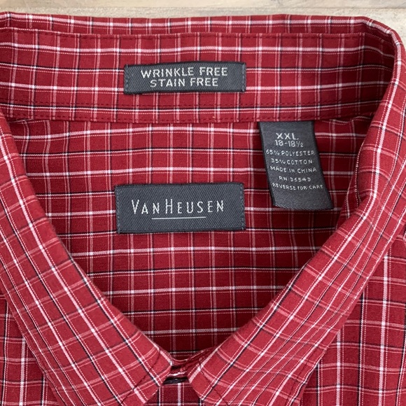 Van Heusen Button Down - Picture 2 of 4